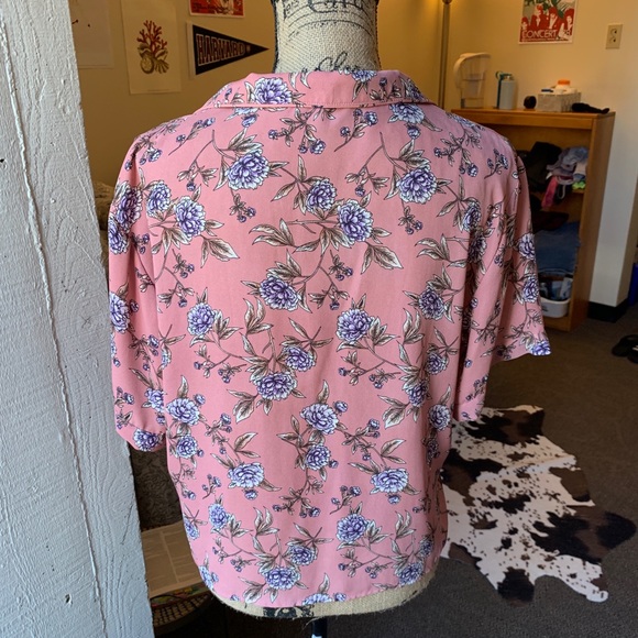 Pink floral pajama collar top - Picture 4 of 4
